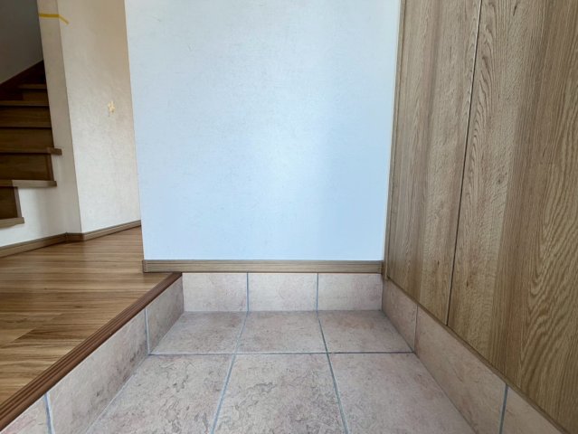 玄関　詳細は、RISUMO江坂本店までお問合せください♪