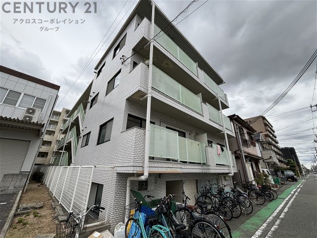 建物外観　落ち着いた雰囲気の外観です♪