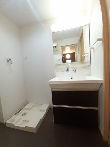 洗面設備　脱衣スペースもあります