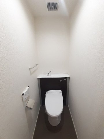 トイレ　コンパクトで使いやすいトイレです