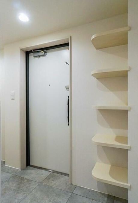 玄関　同仕様写真含む