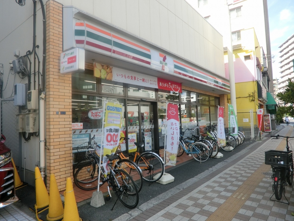 コンビニ　セブンイレブン 墨田文花店（コンビニ）まで304m