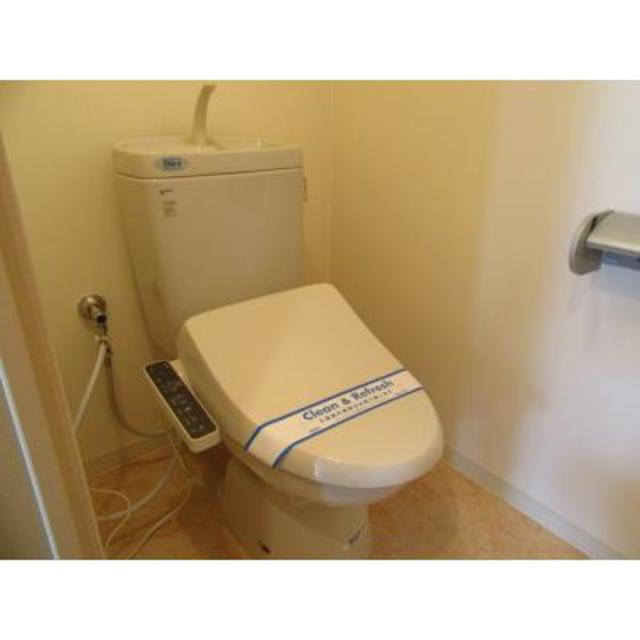 トイレ　※写真は同タイプ住戸です。