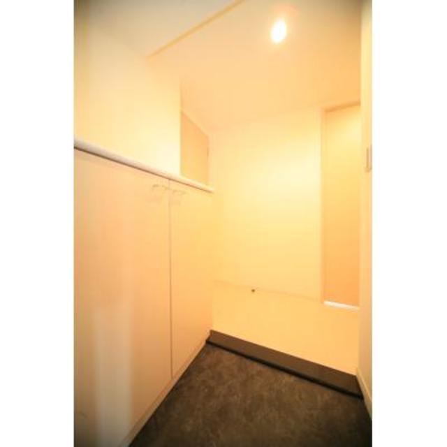 玄関　※写真は同タイプ住戸です。