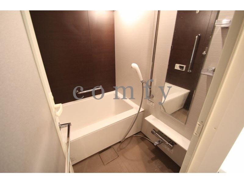 バス・シャワールーム　浴室乾燥・追焚き機能付きバス