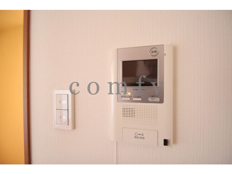 セキュリティ　安心のモニター付きインターホン
