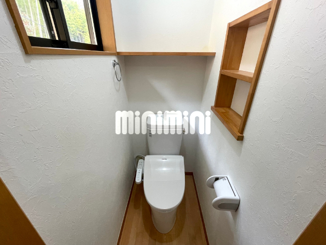 トイレ　シャワートイレが完備ですよ。