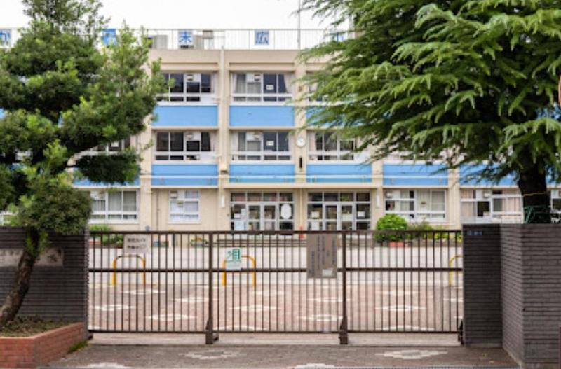 小学校　葛飾区立末広小学校（小学校）まで120m