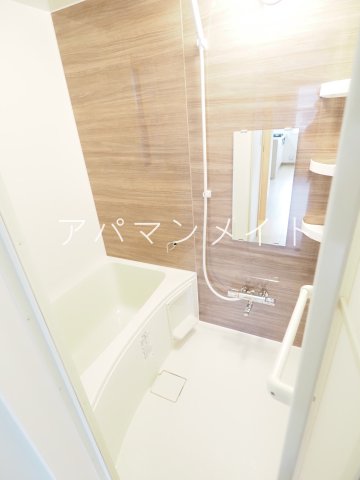 バス・シャワールーム　追い焚き付きです！