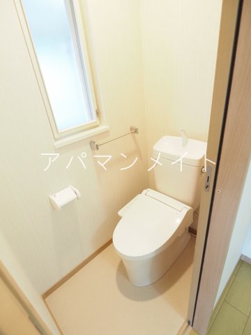 トイレ　ウォシュレット付き！