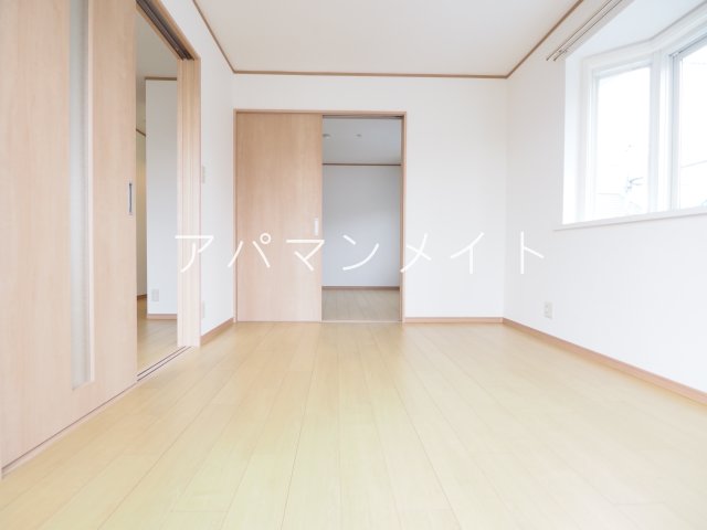居室・リビング　フローリング！