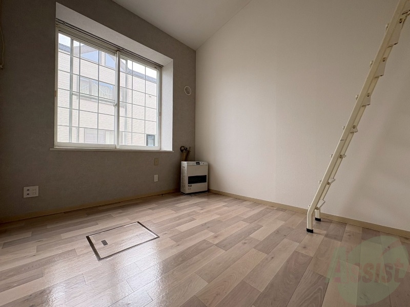 居室・リビング　広くてキレイなお部屋が広がっていて、充実した生活が送れそう。
