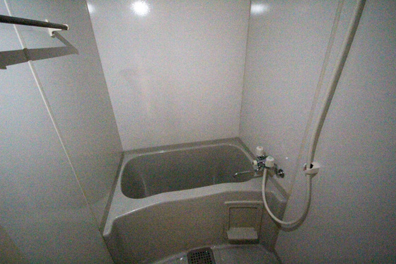 バス・シャワールーム　※別部屋の写真です