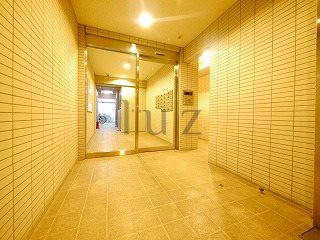 エントランス　綺麗なエントランスです。