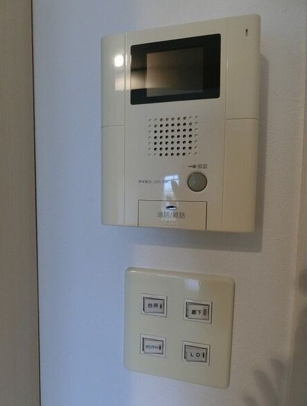 セキュリティ　モニターホン付きで安心ですね