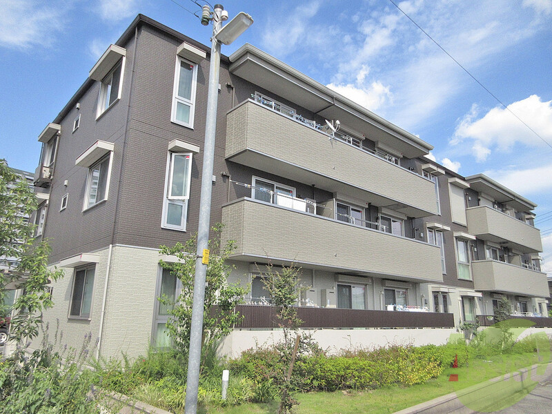 建物外観　吹田市山田東【サンスクエア千里万博Ｂ棟】
