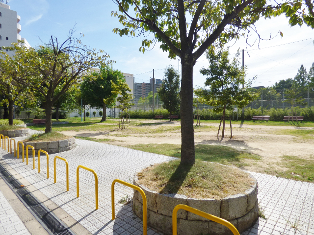 公園　浦江公園（公園）まで620m