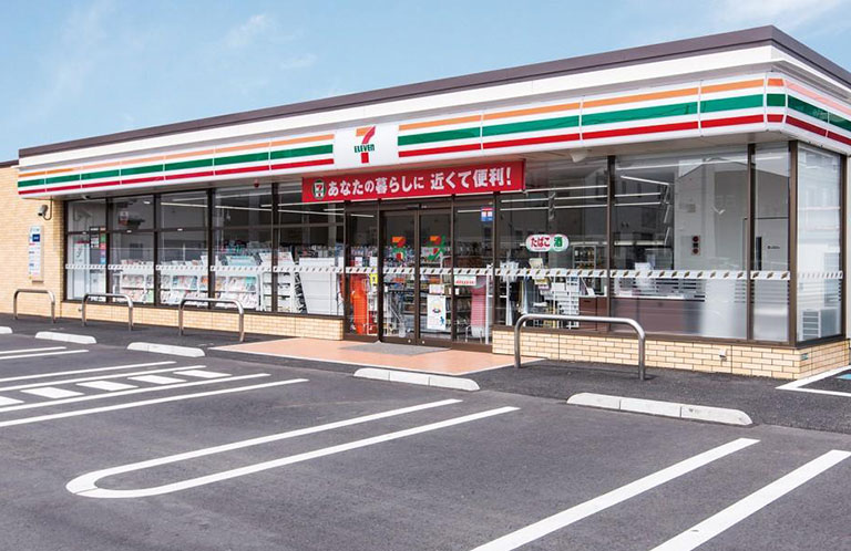 コンビニ　セブンイレブン 大阪天神橋1丁目店（コンビニ）まで523m
