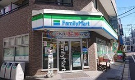 コンビニ　ファミリーマート 田園調布本町店（コンビニ）まで143m
