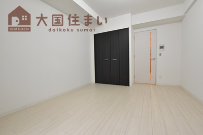 ワールドアイ難波南ミラージュの居間写真