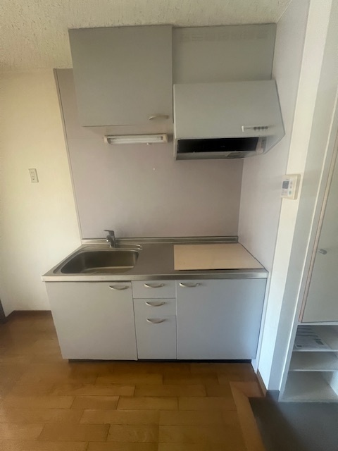 キッチン　ＩＨがつきます。