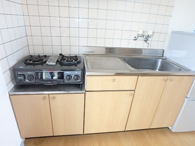 キッチン　ガスコンロは残置物です。