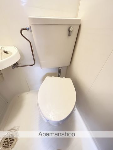 ＪＲ日豊本線 重富駅 徒歩3分 2階建 築37年のトイレ写真
