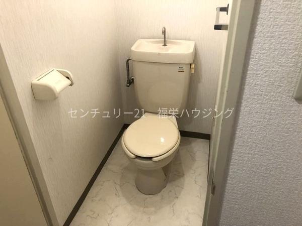 【大阪市鶴見区諸口のマンションのトイレ】