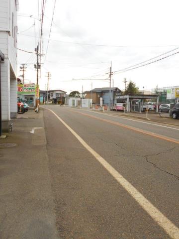 その他　前面道路（その他）まで0m