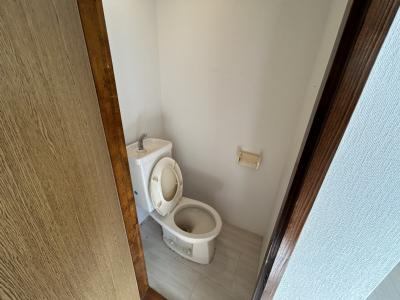 【新銭ビルのトイレ】
