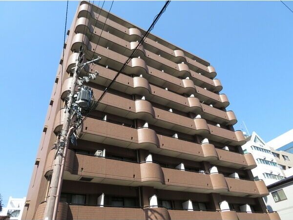 名古屋市熱田区金山町のマンションの建物外観
