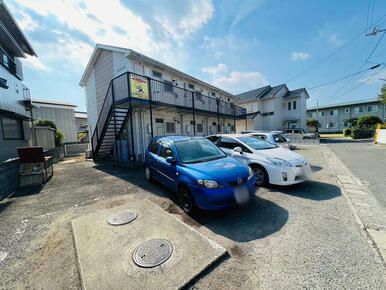 【板野郡藍住町矢上のアパートの駐車場】