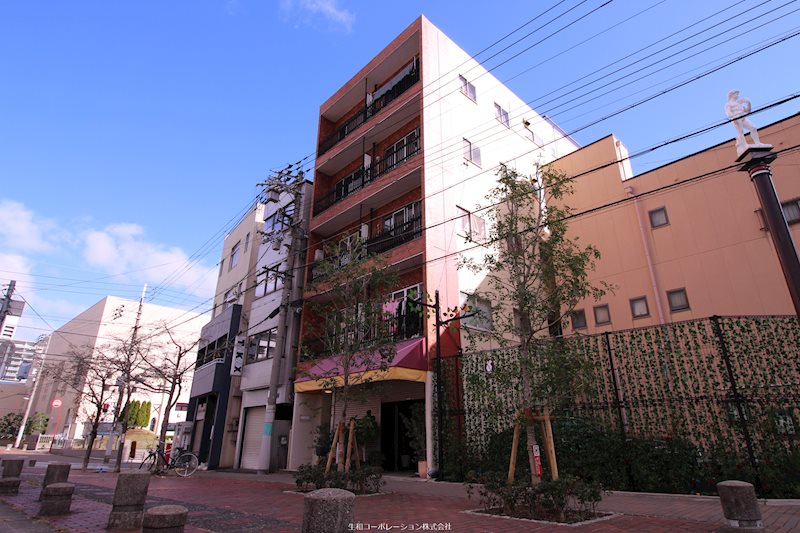 セイワパレス寺山公園の建物外観