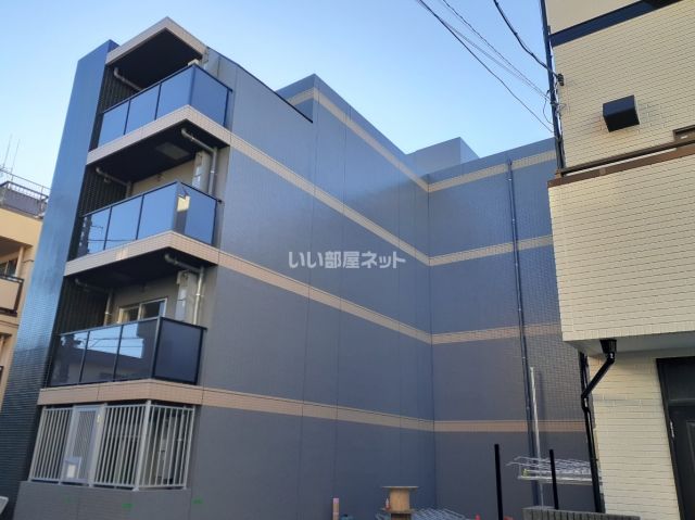 【大田区蒲田本町のマンションの建物外観】