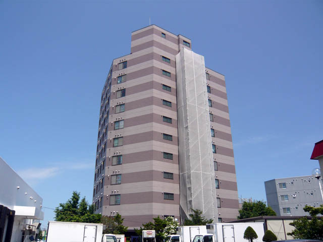 【札幌市厚別区厚別中央二条のマンションの建物外観】