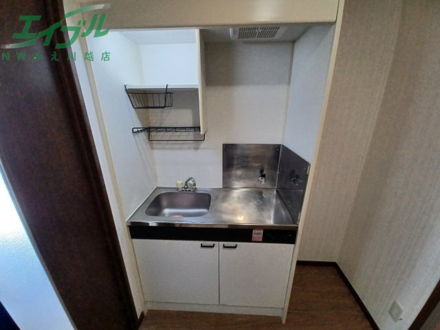 キッチン　同物件別室の画像です