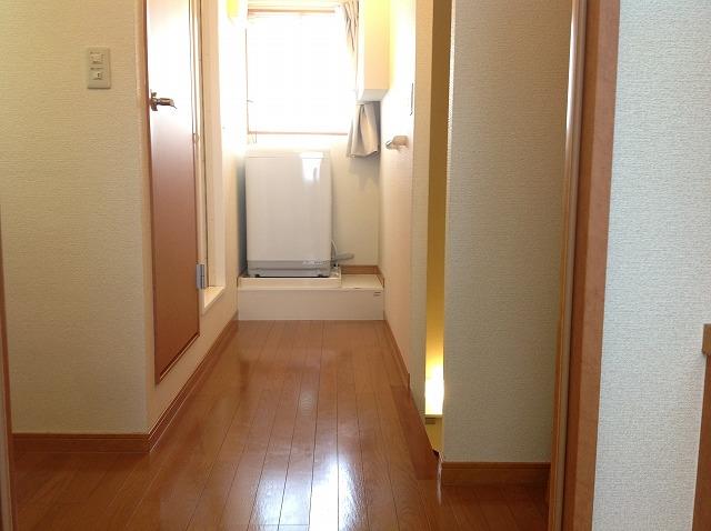 その他部屋・スペース　廊下に物を置けるスペース有り