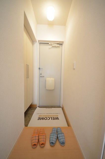 玄関　☆玄関にシューズボックスあり☆