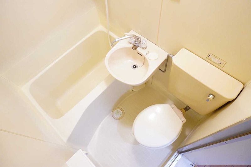 バス・シャワールーム　お掃除が簡単な3点式ユニットバスです