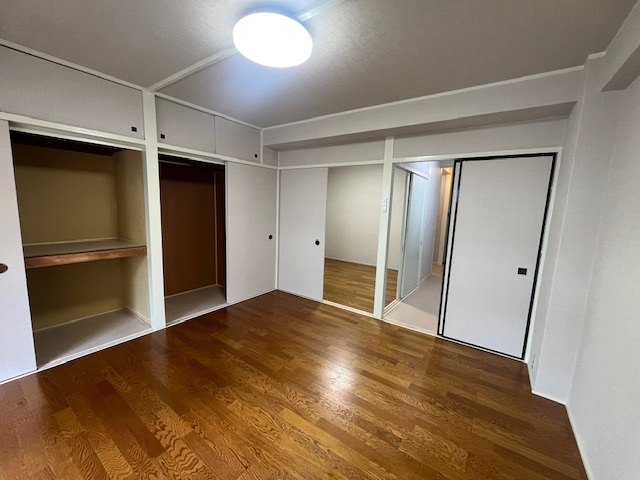 収納　クローゼットタイプの収納スペースがあり、吊るす収納ができます