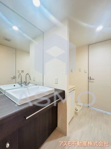 洗面設備　同マンション別部屋参考写真