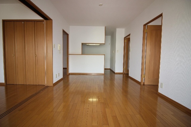 居室・リビング　※同物件別部屋参照