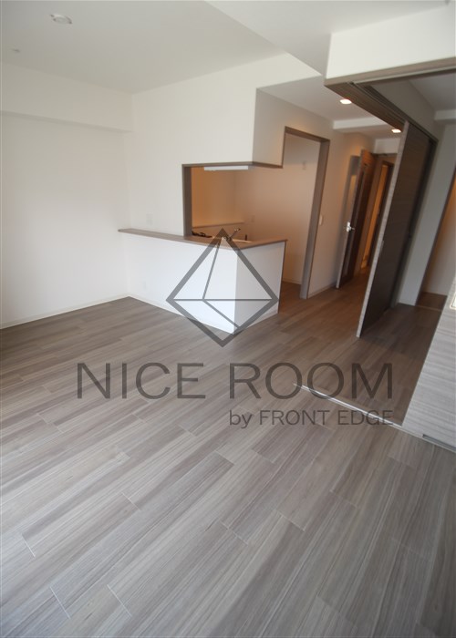 居室・リビング　ラ・ピシーヌ南堀江　リビングルーム