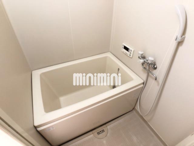 バス・シャワールーム　追い焚き付きのお風呂