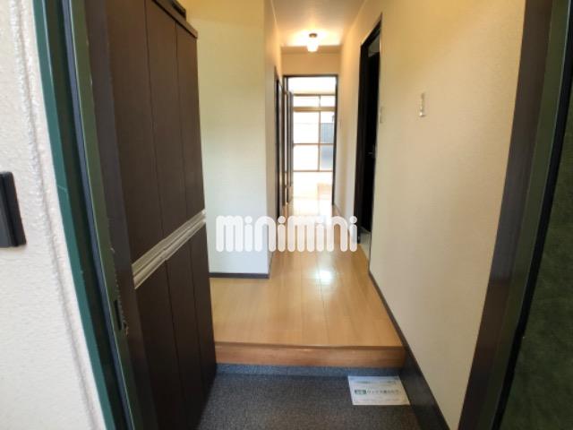 玄関　下駄箱のある玄関