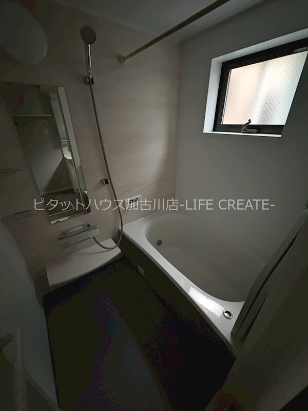 バス・シャワールーム　写真は102