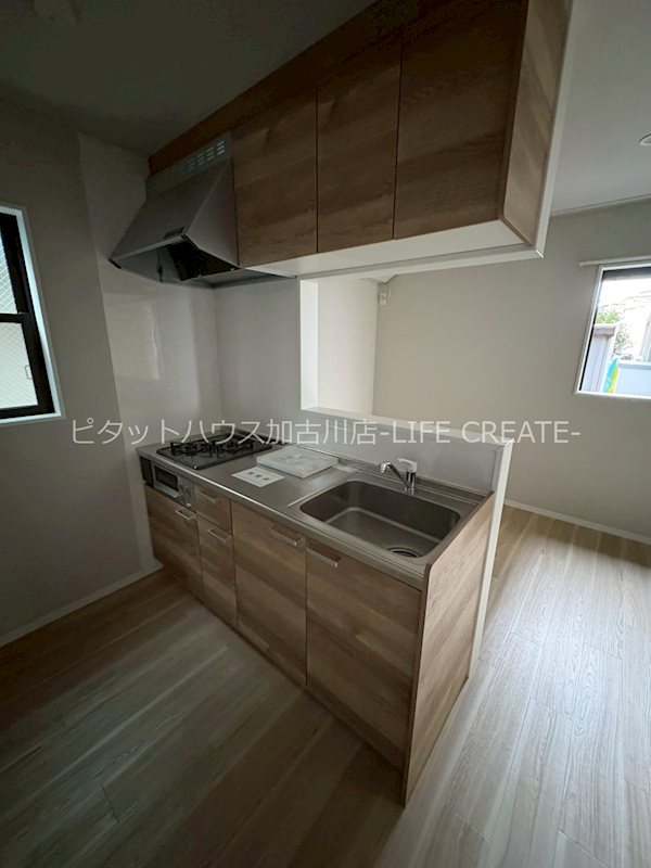 キッチン　写真は102