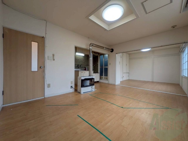 居室・リビング　広くてキレイなお部屋が広がっていて、充実した生活が送れそう。