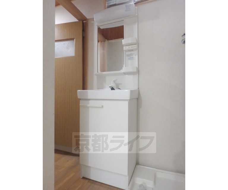 洗面設備　独立洗面台です。