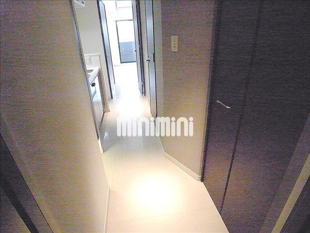 玄関　スタイリッシュな玄関